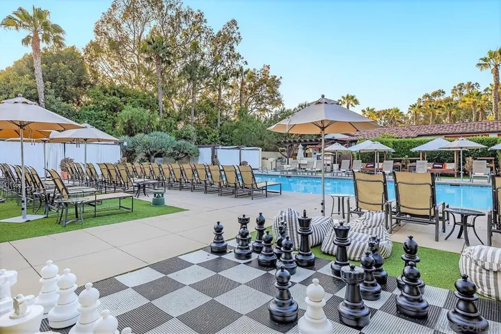 9629 Claiborne Sq, La Jolla, California 92037