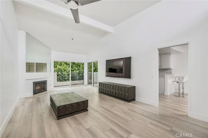 Unstaged Living room