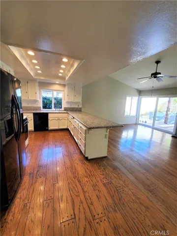 8 Cambridge, Irvine, California 92620