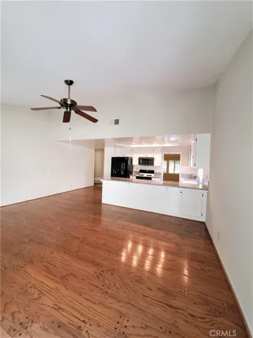 8 Cambridge, Irvine, California 92620