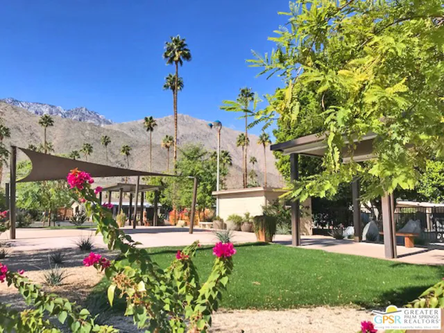 221 Safari Street, Palm Springs, California 92264