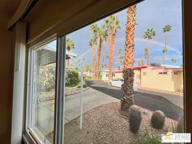 221 Safari Street, Palm Springs, California 92264