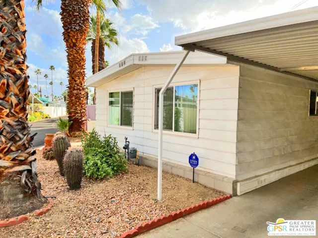 221 Safari Street, Palm Springs, California 92264