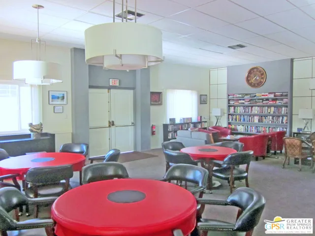 221 Safari Street, Palm Springs, California 92264