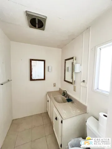 221 Safari Street, Palm Springs, California 92264