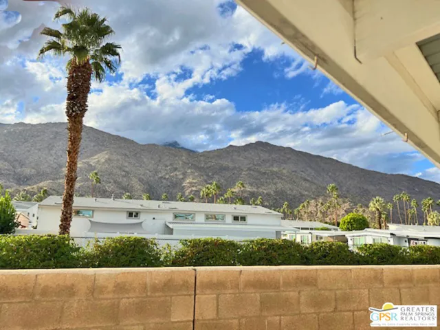 221 Safari Street, Palm Springs, California 92264