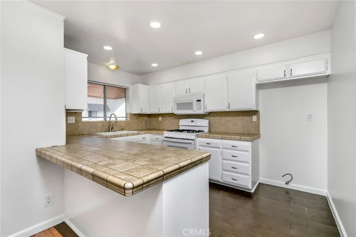 12411 Osborne Street 102, Pacoima, California 91331