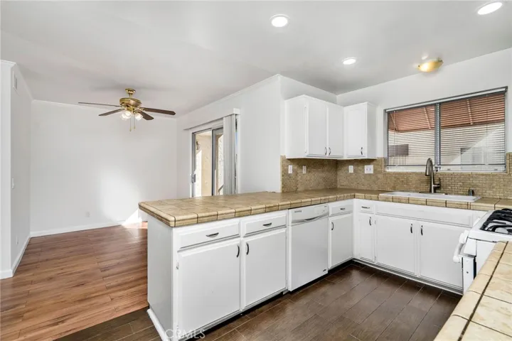 12411 Osborne Street 102, Pacoima, California 91331