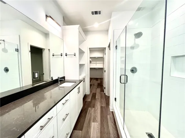 2336 Synergy, Irvine, California 92614