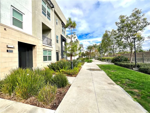 2336 Synergy, Irvine, California 92614