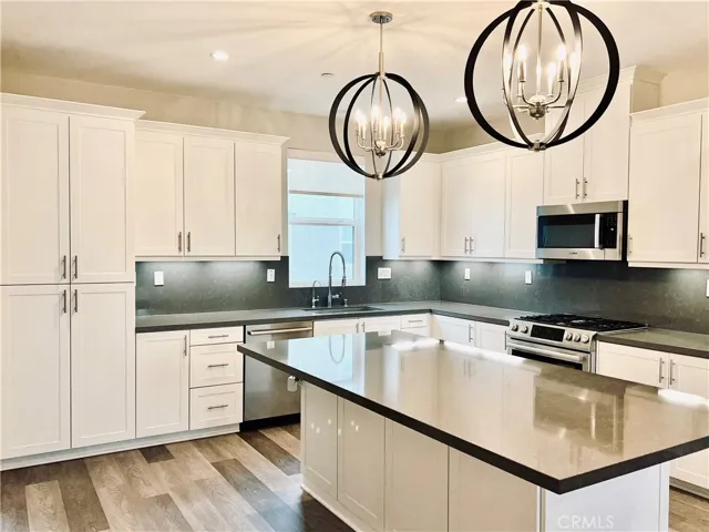 2336 Synergy, Irvine, California 92614