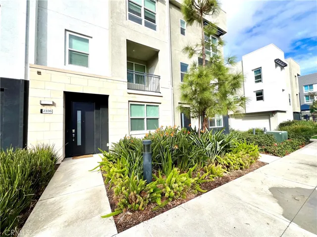 2336 Synergy, Irvine, California 92614