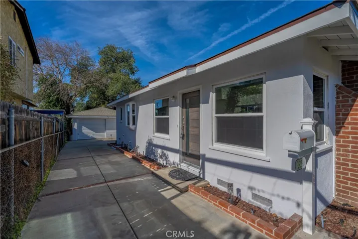 10931 Mcvine Avenue, Sunland, California 91040