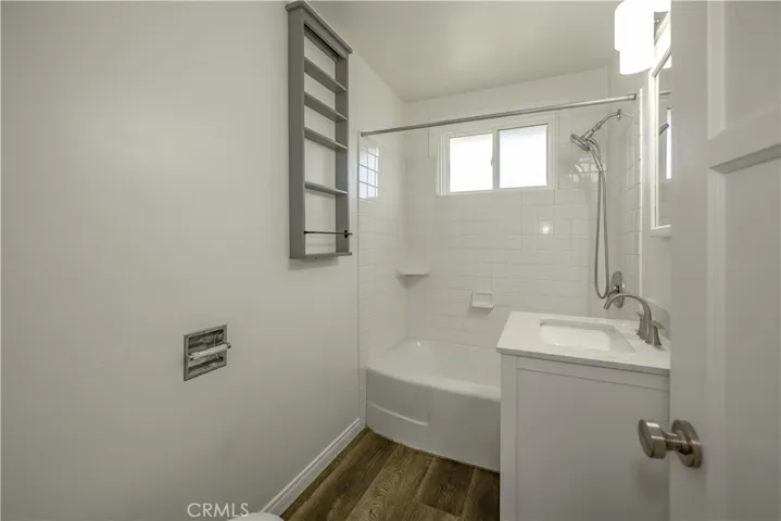 10931 Mcvine Avenue, Sunland, California 91040