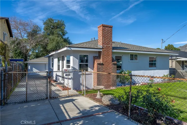 10931 Mcvine Avenue, Sunland, California 91040