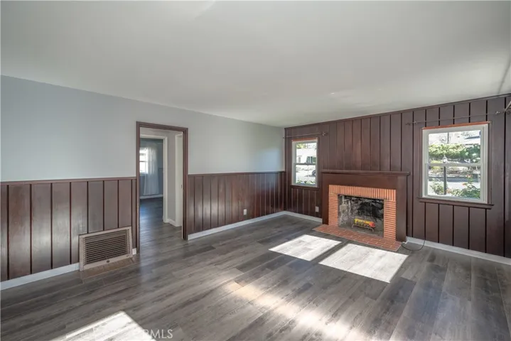 10931 Mcvine Avenue, Sunland, California 91040