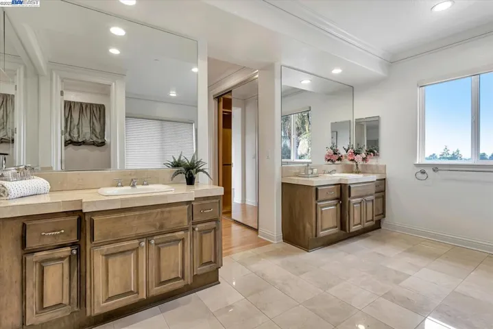47532 Avalon Heights Ter, Fremont, California 94539
