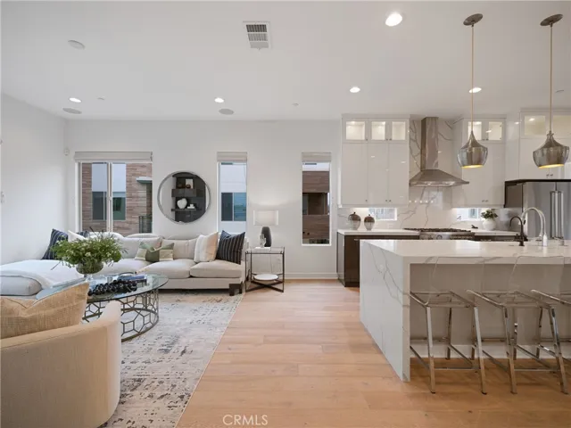 12 Ebb Tide Circle, Newport Beach, California 92663