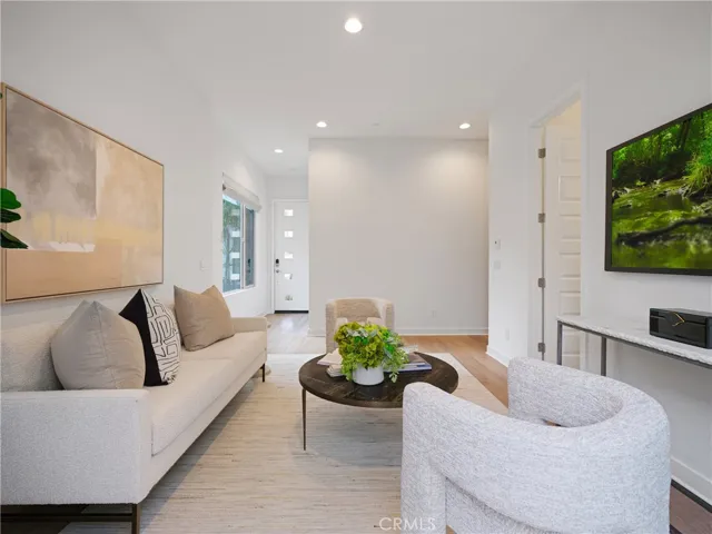 12 Ebb Tide Circle, Newport Beach, California 92663
