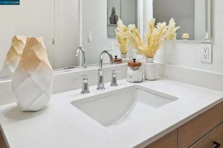 555 Ygnacio Valley Road 216, Walnut Creek, California 94596-3329
