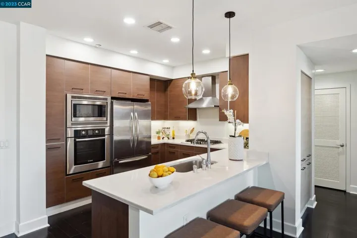 555 Ygnacio Valley Road 216, Walnut Creek, California 94596-3329