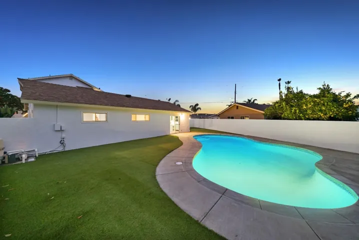 3301 Carolyn Cir, Oceanside, California 92054