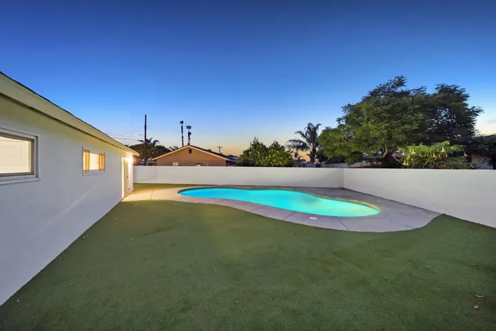 3301 Carolyn Cir, Oceanside, California 92054