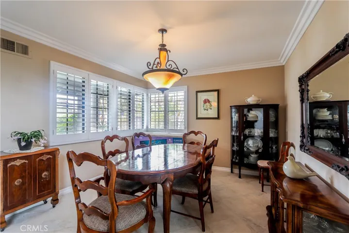 22 Lakeshore 15, Irvine, California 92604