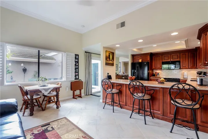 22 Lakeshore 15, Irvine, California 92604