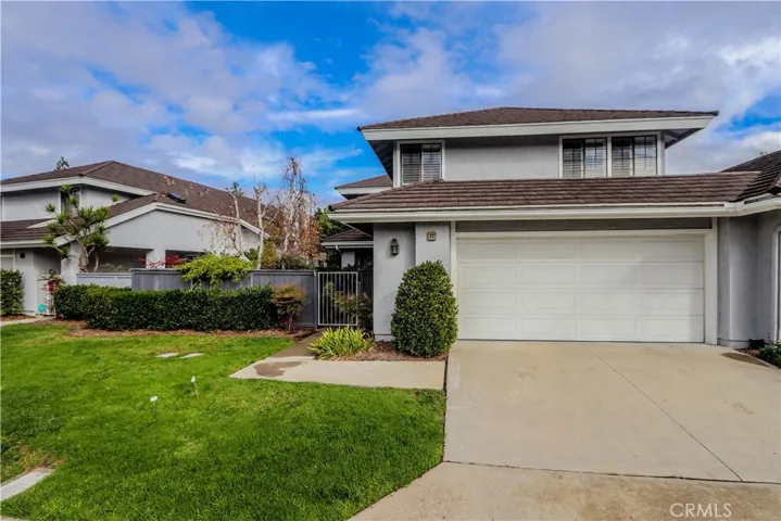22 Lakeshore 15, Irvine, California 92604