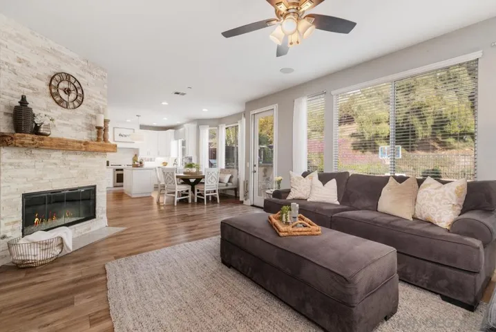 16337 Los Rosales St, San Diego, California 92127