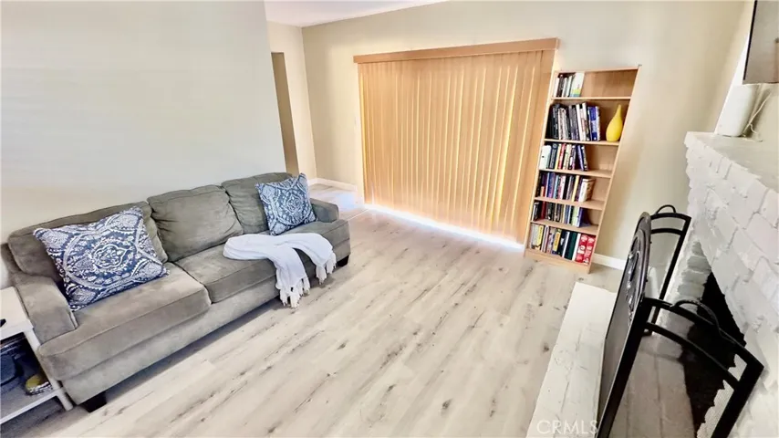 1015 Larch Street, Inglewood, California 90301