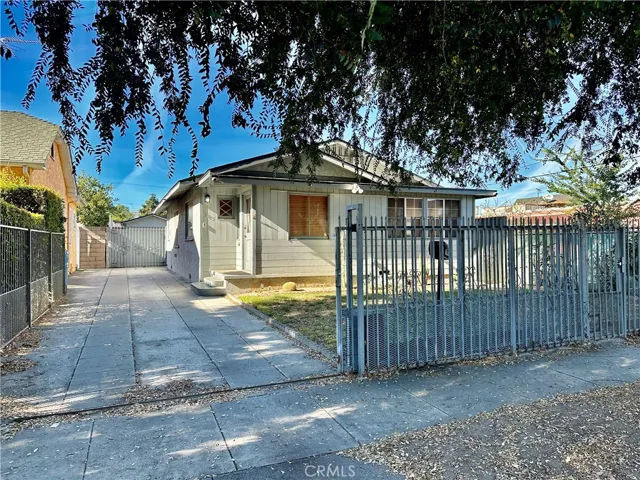 1015 Larch Street, Inglewood, California 90301
