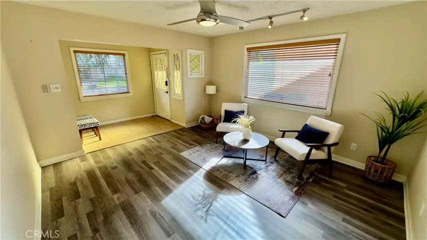 1015 Larch Street, Inglewood, California 90301