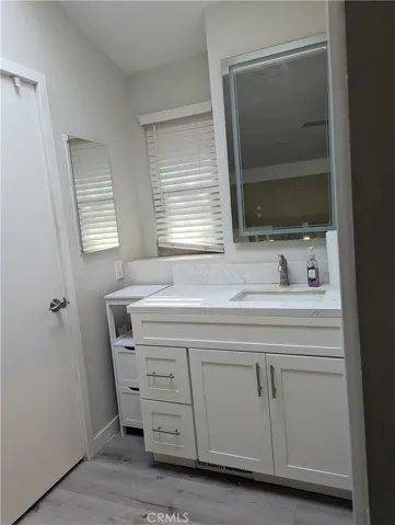 Bathroom Area to Walk in Closet