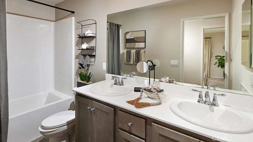 1247 Allegra Drive, Perris, California 92571