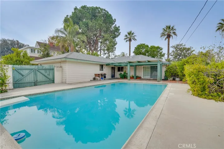 1831 S Main Street, Corona, California 92882