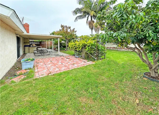 17972 Los Vasos Street, Fountain Valley, California 92708