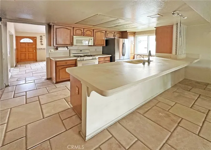 17972 Los Vasos Street, Fountain Valley, California 92708