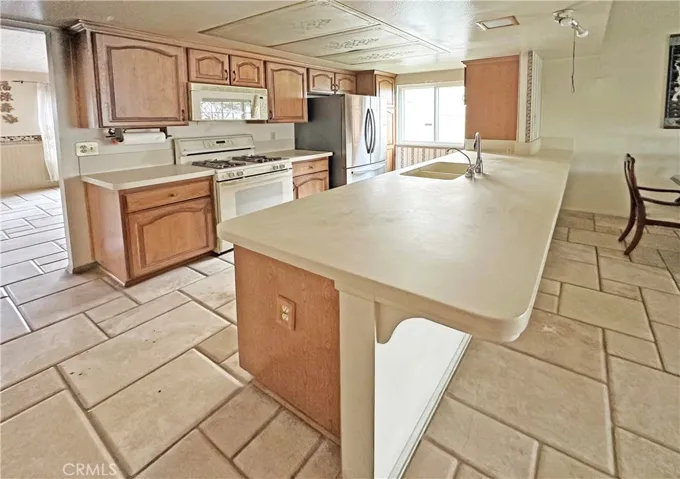 17972 Los Vasos Street, Fountain Valley, California 92708