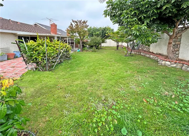 17972 Los Vasos Street, Fountain Valley, California 92708