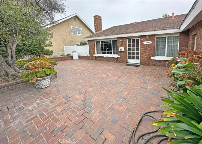 17972 Los Vasos Street, Fountain Valley, California 92708