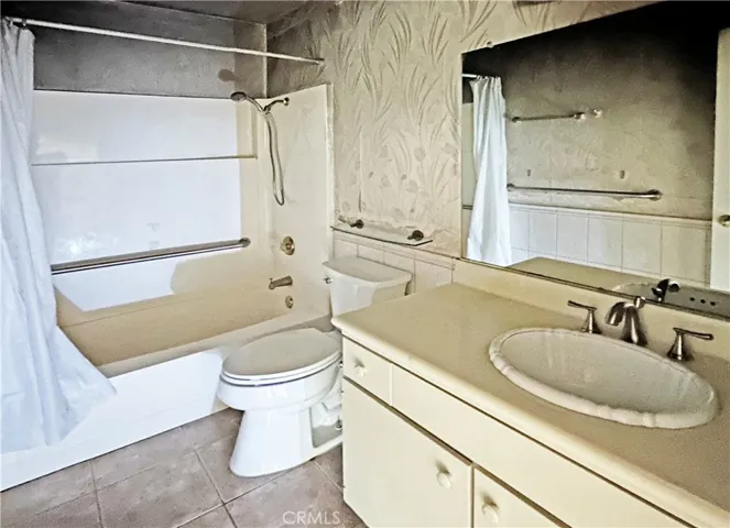 17972 Los Vasos Street, Fountain Valley, California 92708