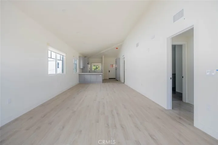 2608 Honolulu Avenue 101, Montrose, California 91020