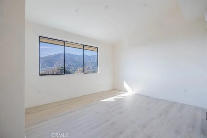 2608 Honolulu Avenue 101, Montrose, California 91020