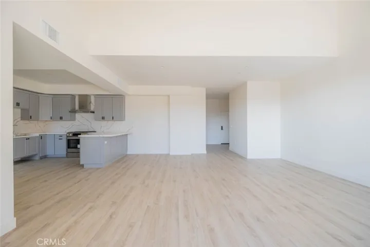 2608 Honolulu Avenue 101, Montrose, California 91020