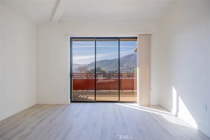 2608 Honolulu Avenue 101, Montrose, California 91020