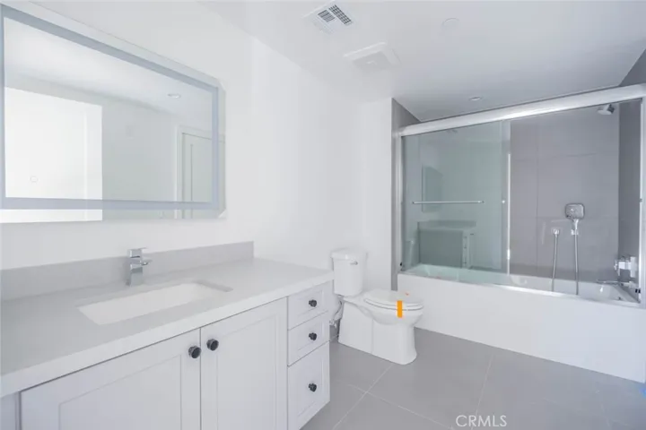2608 Honolulu Avenue 101, Montrose, California 91020