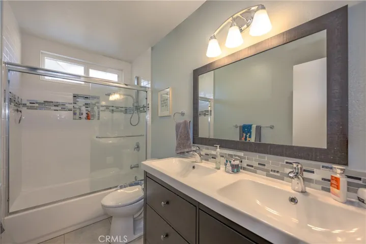 42901 Willow West Court, Lancaster, California 93536