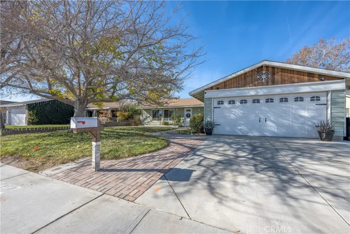 42901 Willow West Court, Lancaster, California 93536